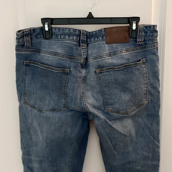 LL bean Signature Jeans 34x30 - Picture 4 of 4